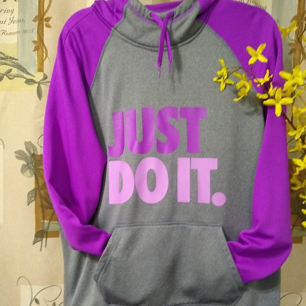 Therma fit Hoodie excellent condition